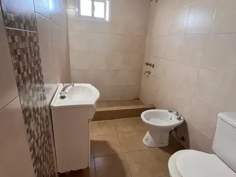 Depto Tipo Casa 2 ambientes con 1 baño