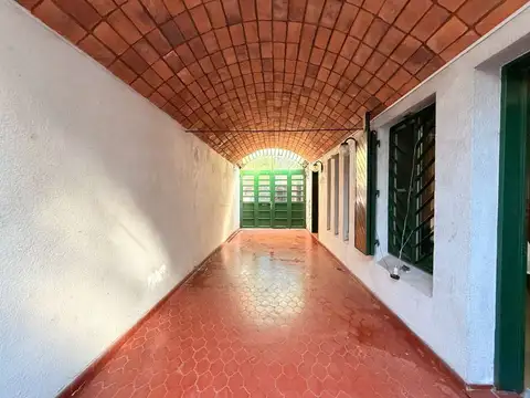 Casa en Venta en Adrogue, USD 192.000