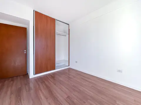 Semi piso de 2 ambientes con balcón a estrenar!