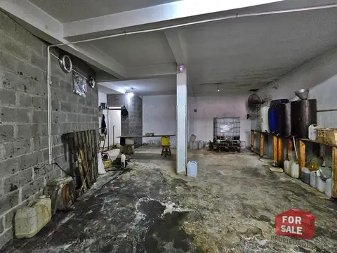 Local/galpón de 127 m² con Sótano y Acceso Vehicular – Techo de Losa