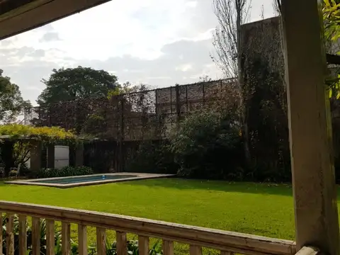 Casa en Venta con 6 cocheras
