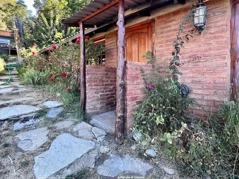 Casa en Alquiler con 1 cochera