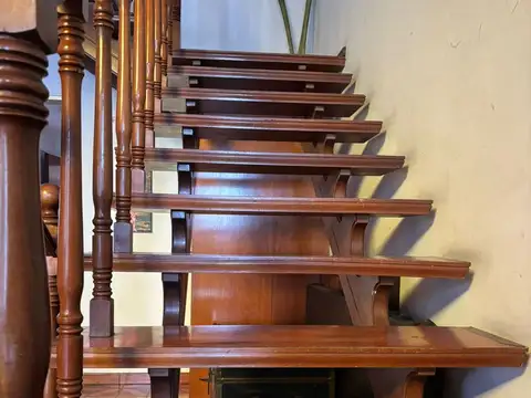 Venta Casa 6 ambientes en Banfield