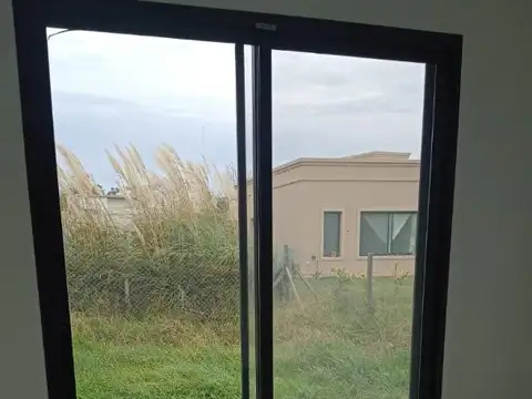 Casa en Alquiler de 3 dormitorios