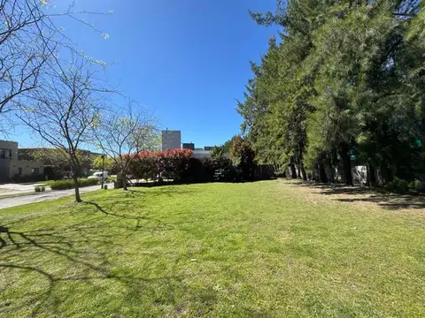 LOTE DE 400M2 EN VENTA EN PACHECO PILETA SUM