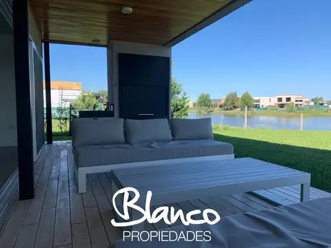 Casa 4 ambientes con 3 baños