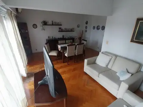 Av. San Juan 4300 - Hermoso Departamento 4 amb en Boedo con cochera y baulera