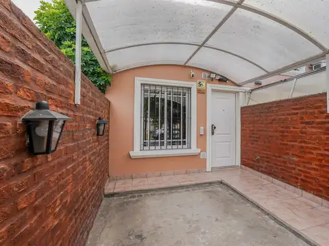 Depto Tipo Casa en Venta de 3 ambientes