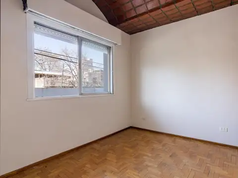 Depto Tipo Casa en Venta 50 años