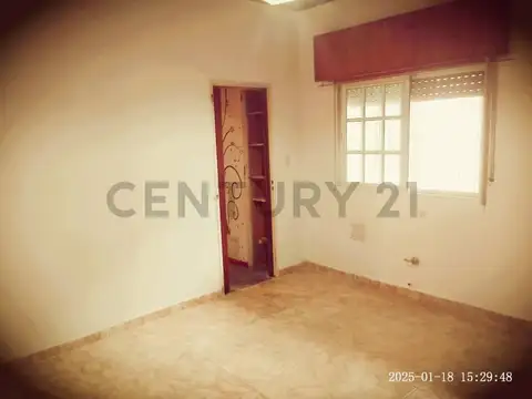 Casa 3 ambientes con 2 baños