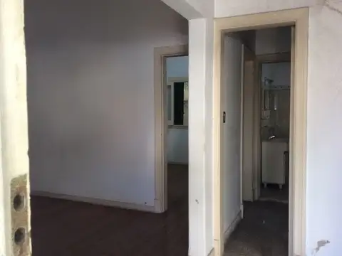 Local - Venta - Argentina, La Matanza - SUIPACHA 300