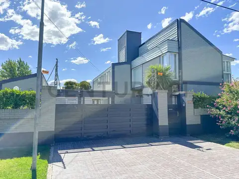 Casa en Venta en Constitucion, USD 450.000