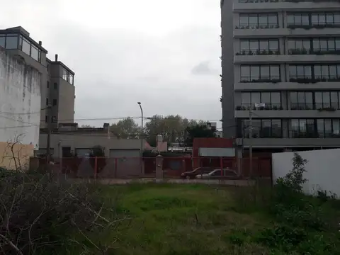 Terreno en Venta 30  mts Fondo