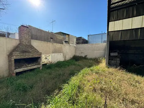 Galpon en Venta 30  mts Fondo