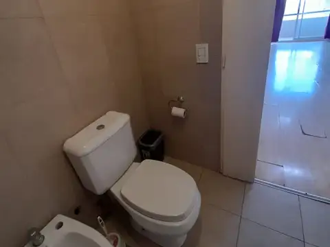 ALQUILER AMPLIO MONOAMBIENTE CON BALCON - AV CORRIENTES 2929