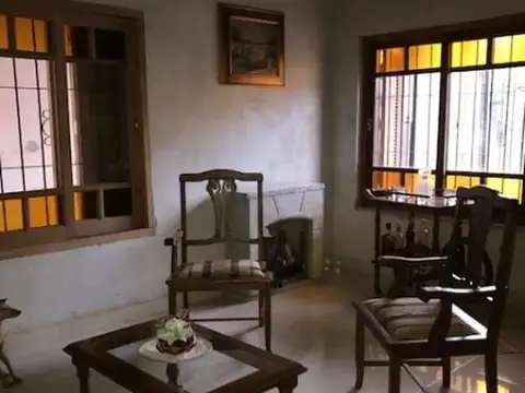 Casa En Venta En Lujan Calle Ituzaingo 1200