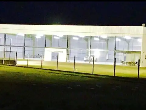 GRAN SALON EN RUTA 19 y CRUCE CON FRANCK