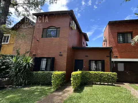 Casa en Dos Plantas + Departamento En Venta En Colon Entre Ríos.