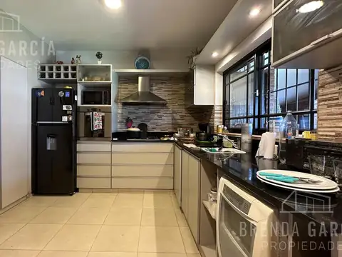 RAUL ALFONSIN 434 ENTRE ARTIGAS Y 25 DE MAYO