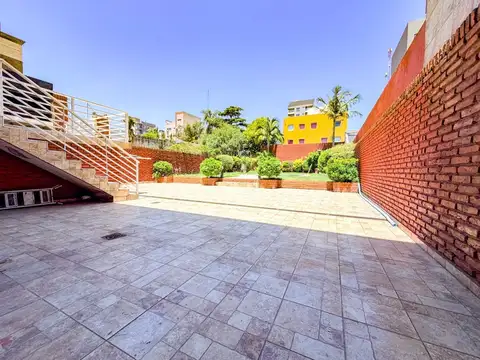 Casa  8 amb con parque - pileta-jacuzzi-San Justo