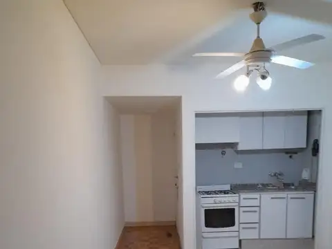 Av San Juan 2100, Piso 1