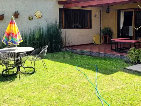 CASA 2 DORMITORIOS EN B° CERRADO