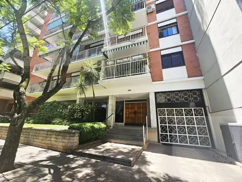Venta – Departamento en Olivos 3 Ambientes con Dependencia - Gran Jardín, cochera y baulera