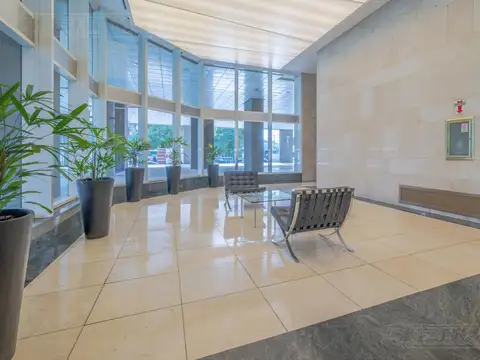 Oficina en Alquiler al Norte