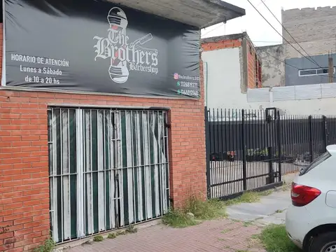 Alquiler local comercial  en Banfield este