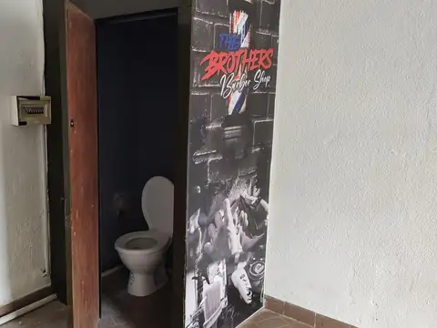 Alquiler local comercial  en Banfield este