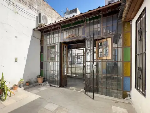 Avenida Luis María Campos 1300