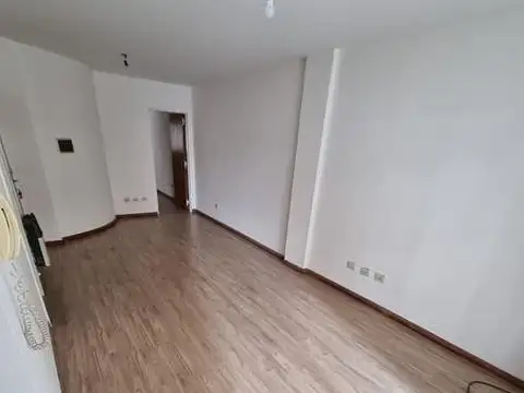 ALQUILER--1 dormitorio--Mendoza al 600