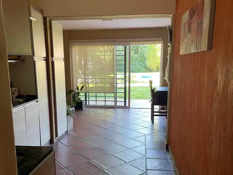 Casa 6 ambientes con 3 baños