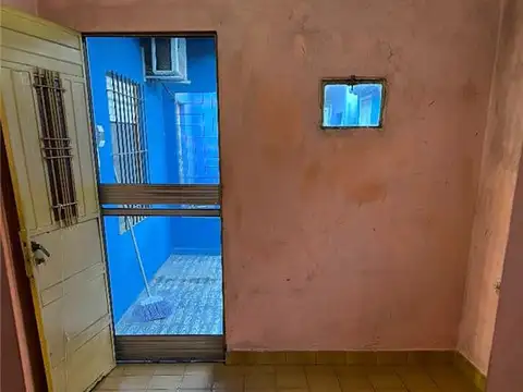 Depto Tipo Casa en Venta en Lanus Oeste, USD 80.000