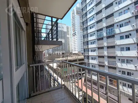 Venta de Departamento 2 ambientes en zona centro