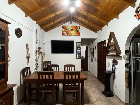 Departamento de dos ambientes en venta sobre Albariño al 3000 *Excelente estado*