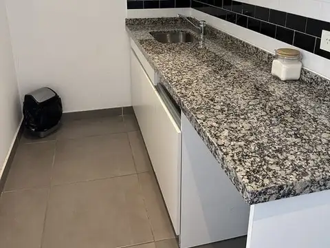 Oficina con cochera en venta en Palermo