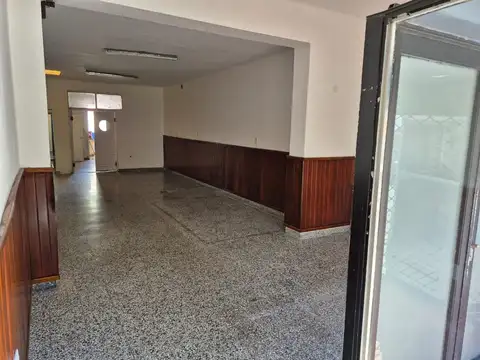 Local en Venta 55 años