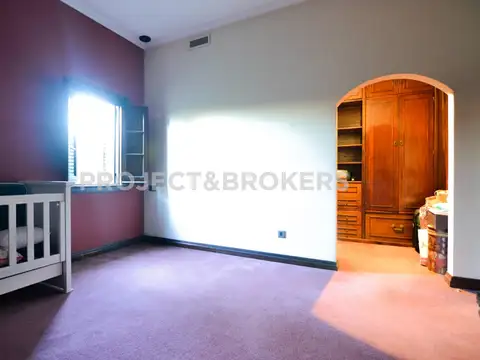 Preciosa casa Colonial en Ituzaingo Norte