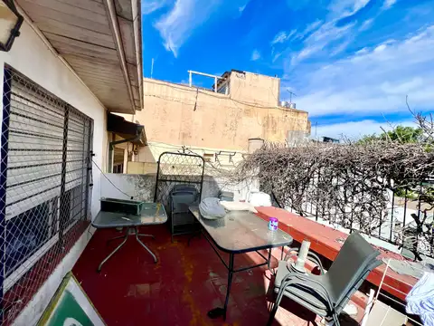 Depto Tipo Casa en Venta 40 años