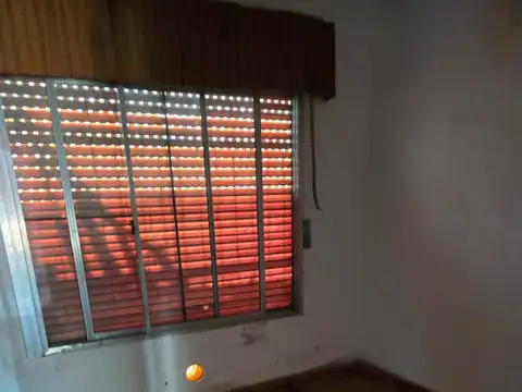 JOSE C. PAZ- CASA Y DEPTO