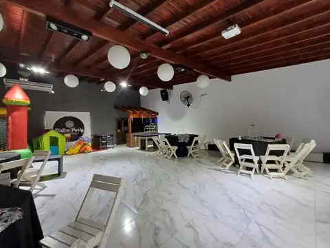 Local en Alquiler en Villa Santos Tesei, $ 2.000.000