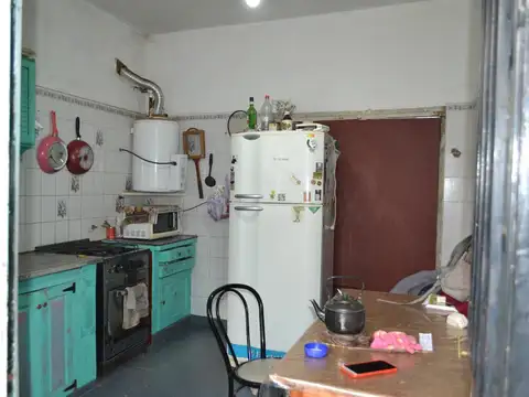 CASA EN LOTE DE 8,66 X 40,40 (350 M2)