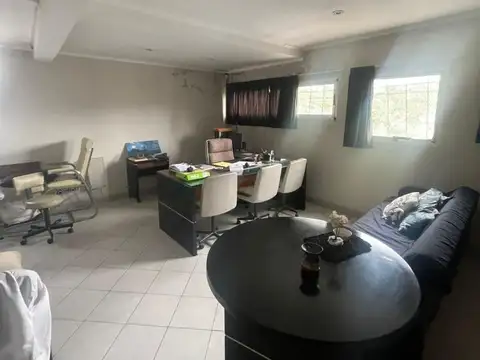 VENTA LOCAL AMPLIAS DIMENSIONES!