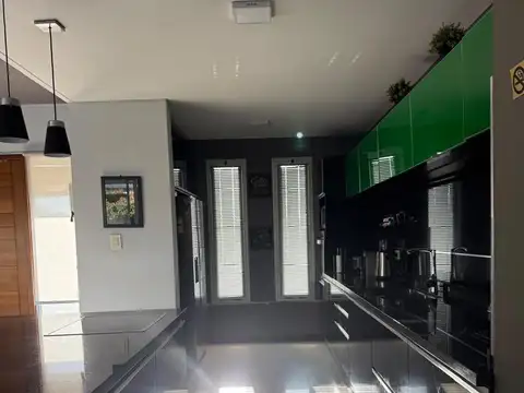 Av Arturo Illia  al 1500