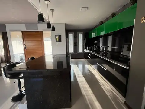 Casa en alquiler temporario y venta en Barrio cerrado  San Sebastian