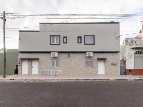 Depto Tipo Casa en Venta de 2 ambientes