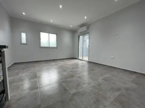 Depto Tipo Casa en Venta de 1 dormitorio