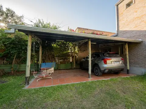 Casa 3 ambientes con 2 baños