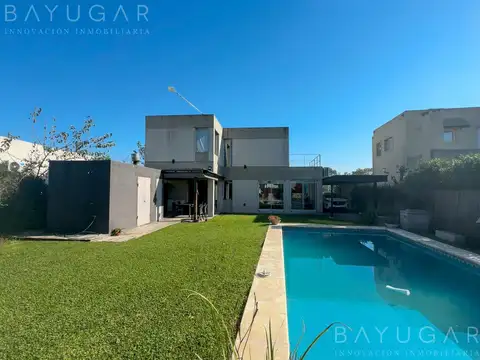 Venta Casa en Barrio San Alfonso | Pilar del Este